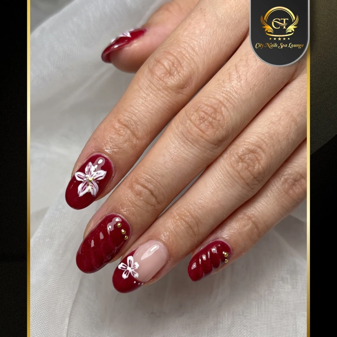 Happy nails